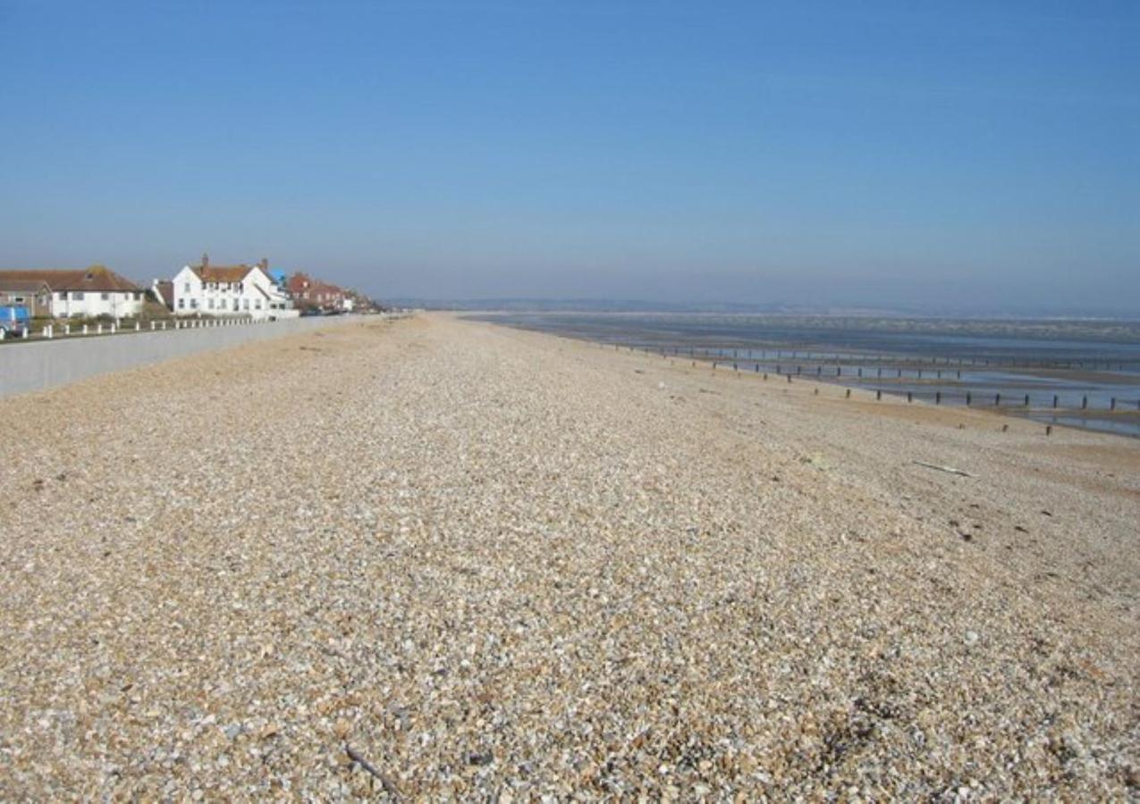Beautiful Spacious Holiday Home - Romney Sands New Romney Esterno foto