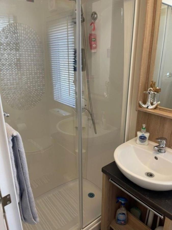 Beautiful Spacious Holiday Home - Romney Sands New Romney Esterno foto