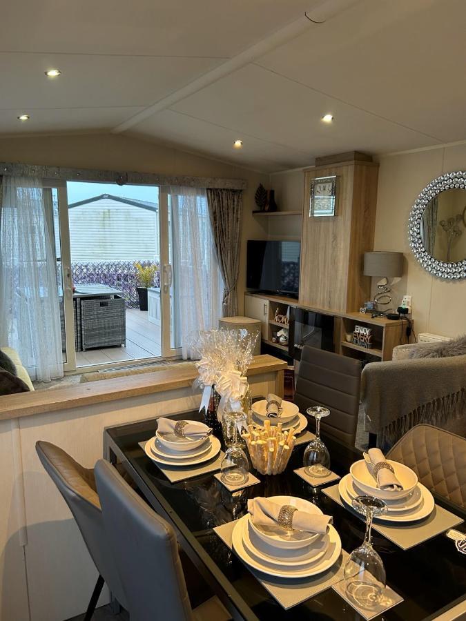 Beautiful Spacious Holiday Home - Romney Sands New Romney Esterno foto
