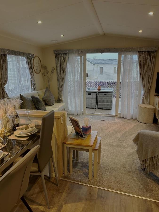 Beautiful Spacious Holiday Home - Romney Sands New Romney Esterno foto